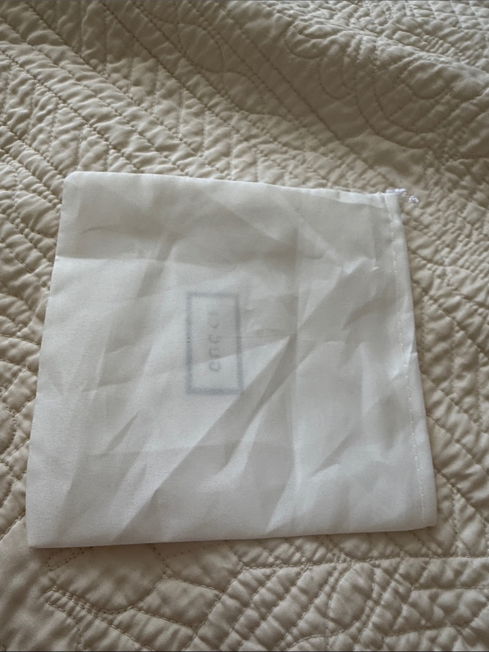 Gucci small box 5*5.2” and dust bag 6.5x7” - Picture 6 of 6